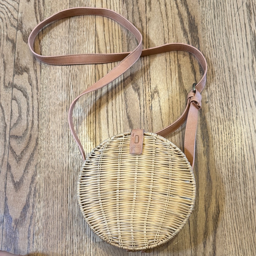 Universal Thread Rattan Circle Bag - Picture 2 of 5